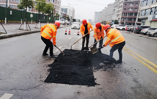 市*道路维护